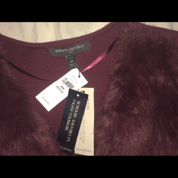 Banana Republic faux fur sweater in maroon - Picture 6 of 6